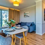 209 Z 2 Sypialniami, 2 Lazienkami, Z Basenem, Sauna, Jacuzzi, Przy Samej Plazy - 5d Niechorze