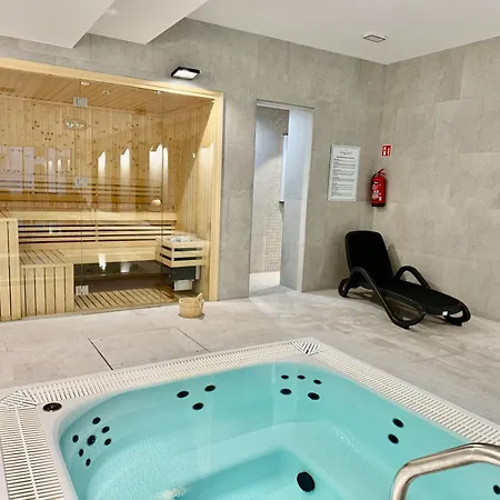 209 Z 2 Sypialniami, 2 Lazienkami, Z Basenem, Sauna, Jacuzzi, Przy Samej Plazy - 5d Apartman *